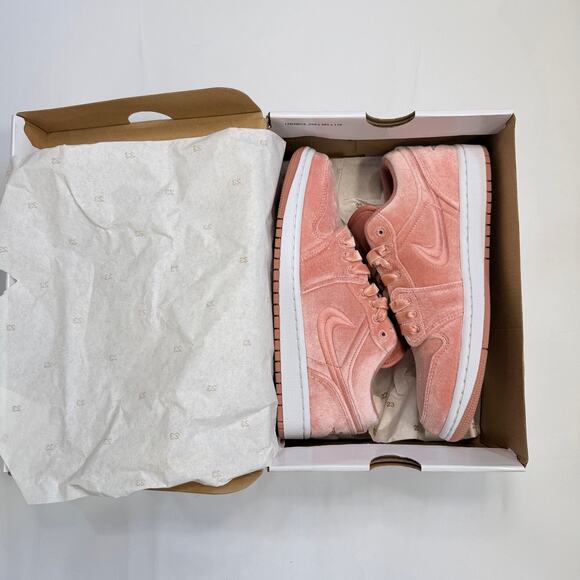 Air Jordan 1 Low SE Rust Pink Velvet Women’s 9 NIB Coquette Soft Luxe - Picture 4 of 11